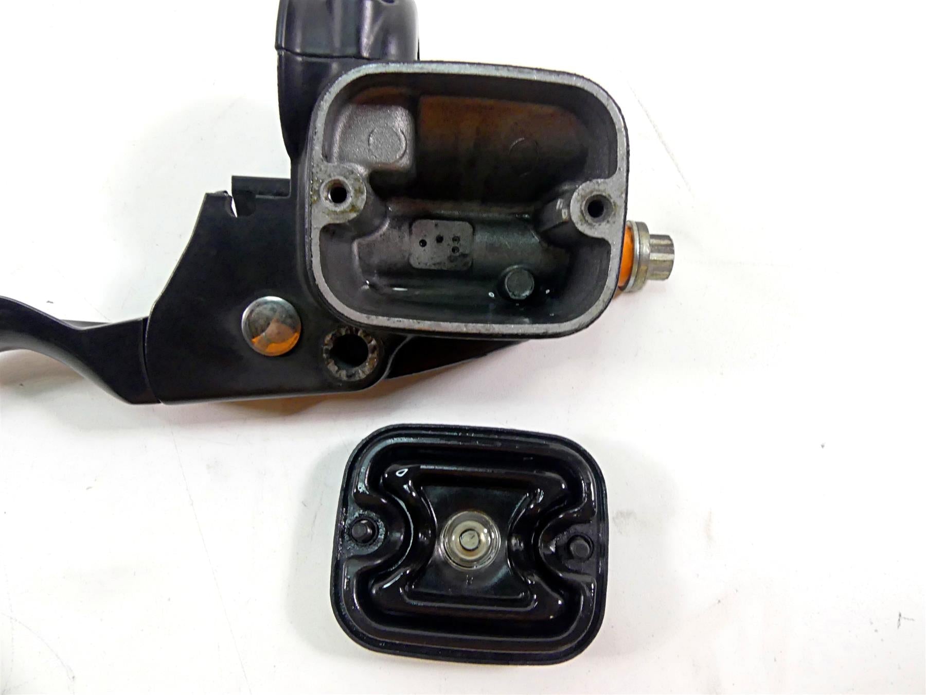 2014 Harley Dyna FXDB Street Bob Front Brake Master & Clutch Perch 45029-11D {{ shop.shopifyCountryName }} - Mototech271