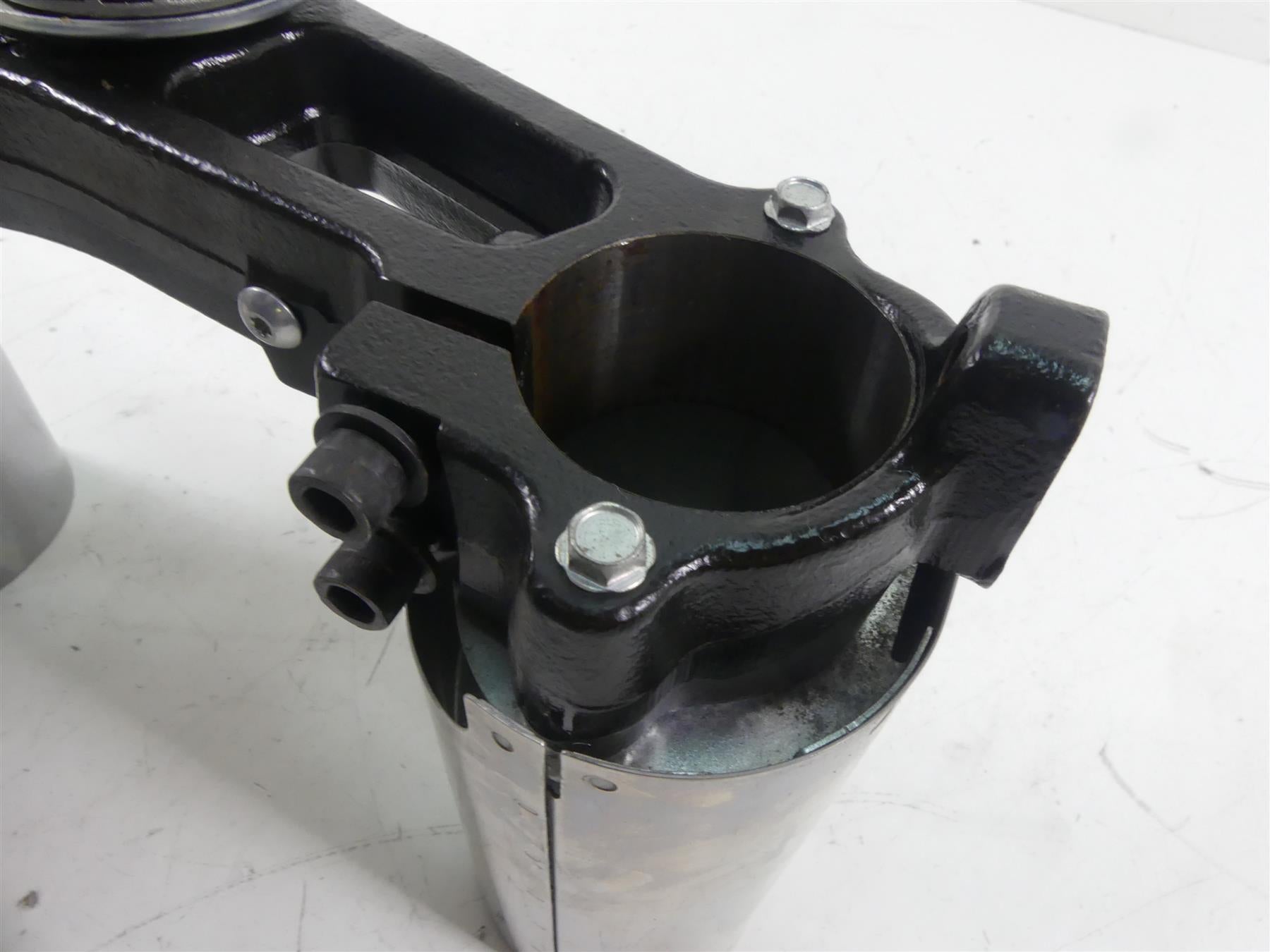 2016 Harley Touring FLTRX Road Glide Upper Lower Triple Tree Riser Set 45900024 {{ shop.shopifyCountryName }} - Mototech271