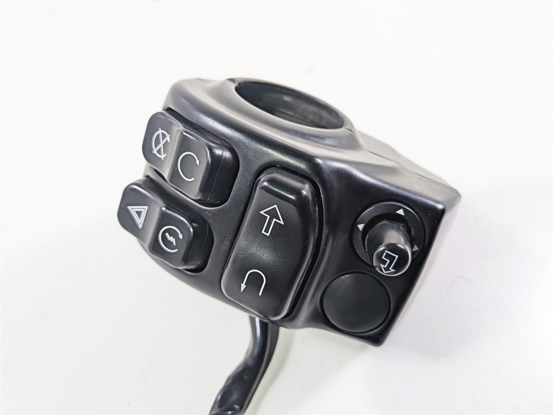 2020 Harley Touring FLTRK Road Glide Right Hand Control Switch Boom Gts 71500501 {{ shop.shopifyCountryName }} - Mototech271