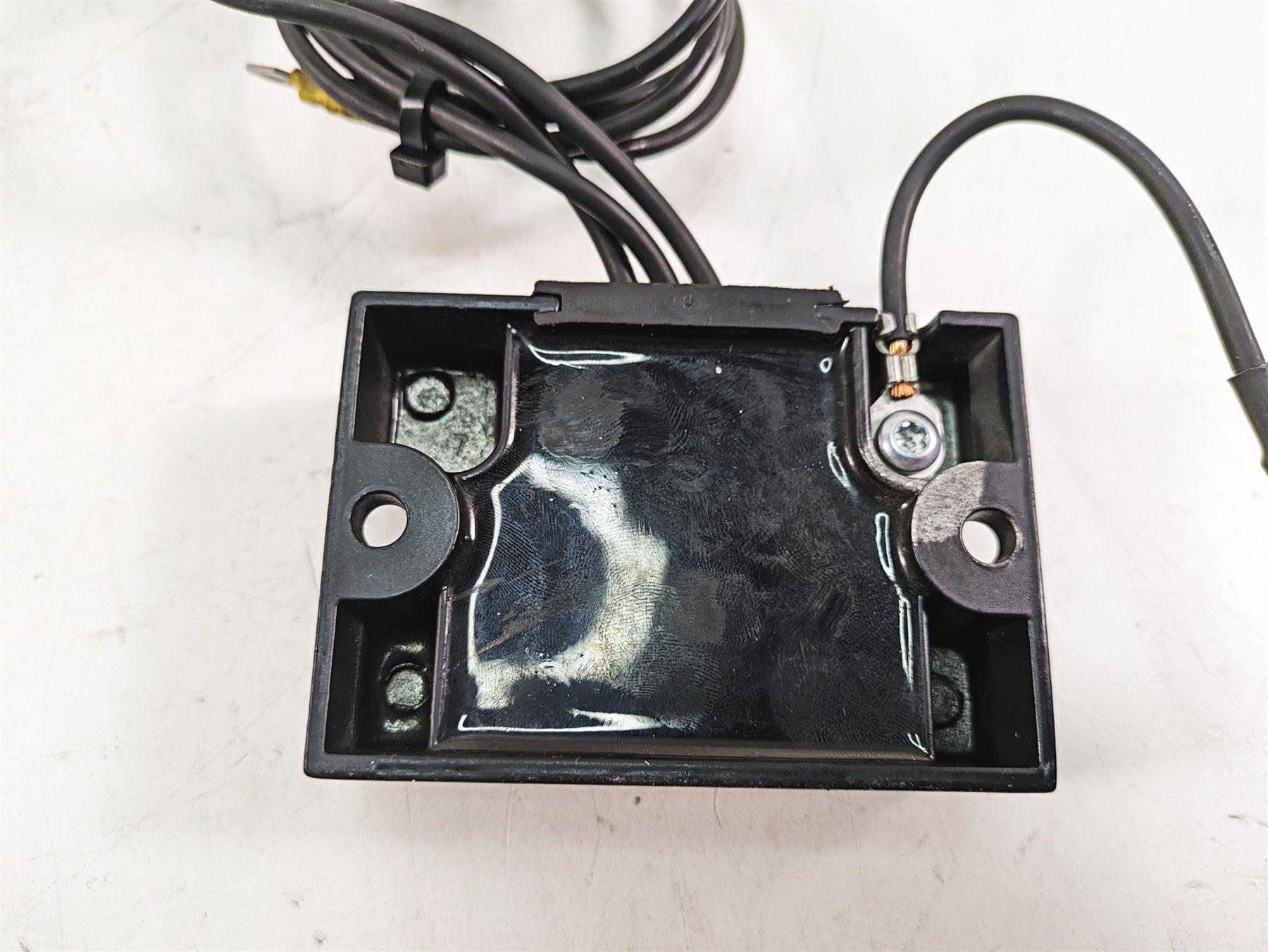 2000 Harley FXSTS Softail Springer Rectifier Voltage Regulator 74512-00 {{ shop.shopifyCountryName }} - Mototech271