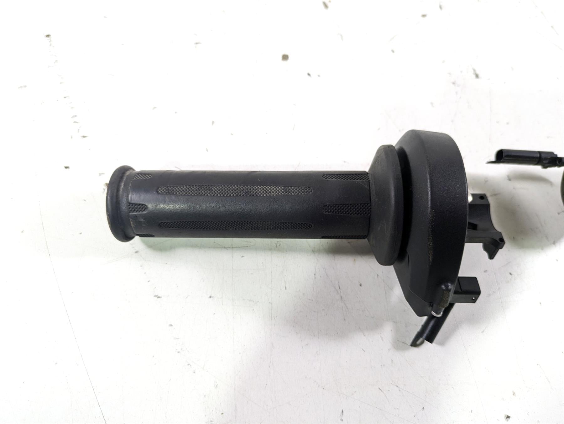 2022 BMW R1250 RT K052 Left Right Heated Hand Grip Set 61318549455 61318552124 {{ shop.shopifyCountryName }} - Mototech271