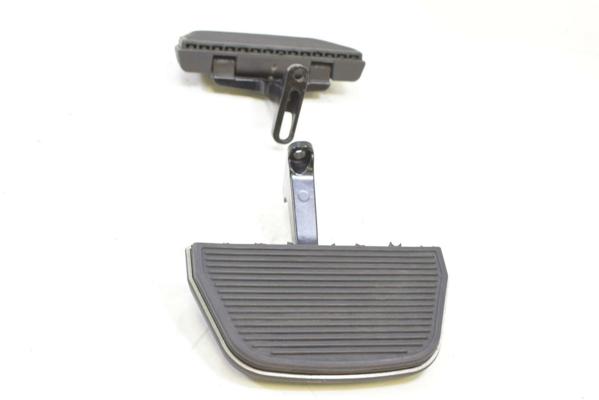 2010 Harley Touring FLHTCU Electra Glide Rear Passenger Floor Boards 52719-93B {{ shop.shopifyCountryName }} - Mototech271