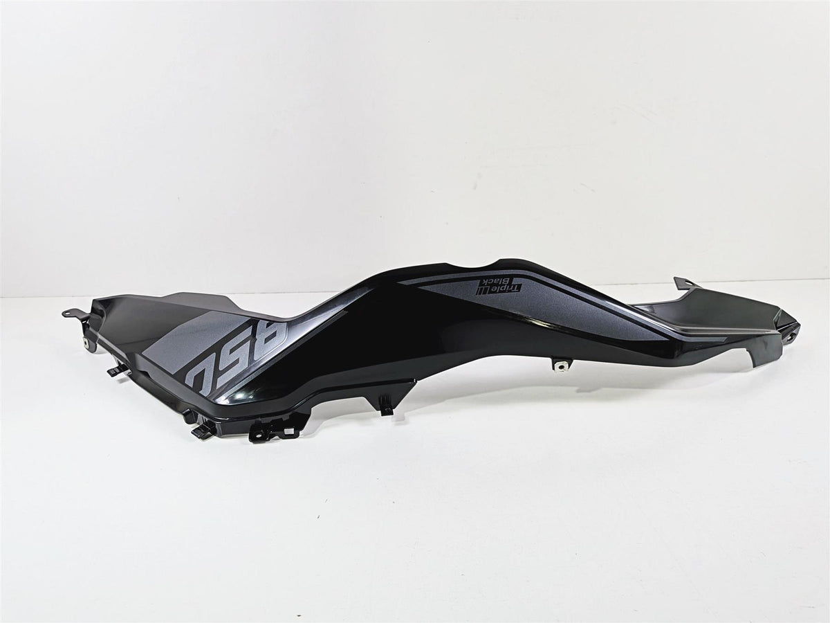 2023 BMW F850GS K81 Upper Left Triple Black Side Tank Fairing Cover 46638564627 {{ shop.shopifyCountryName }} - Mototech271