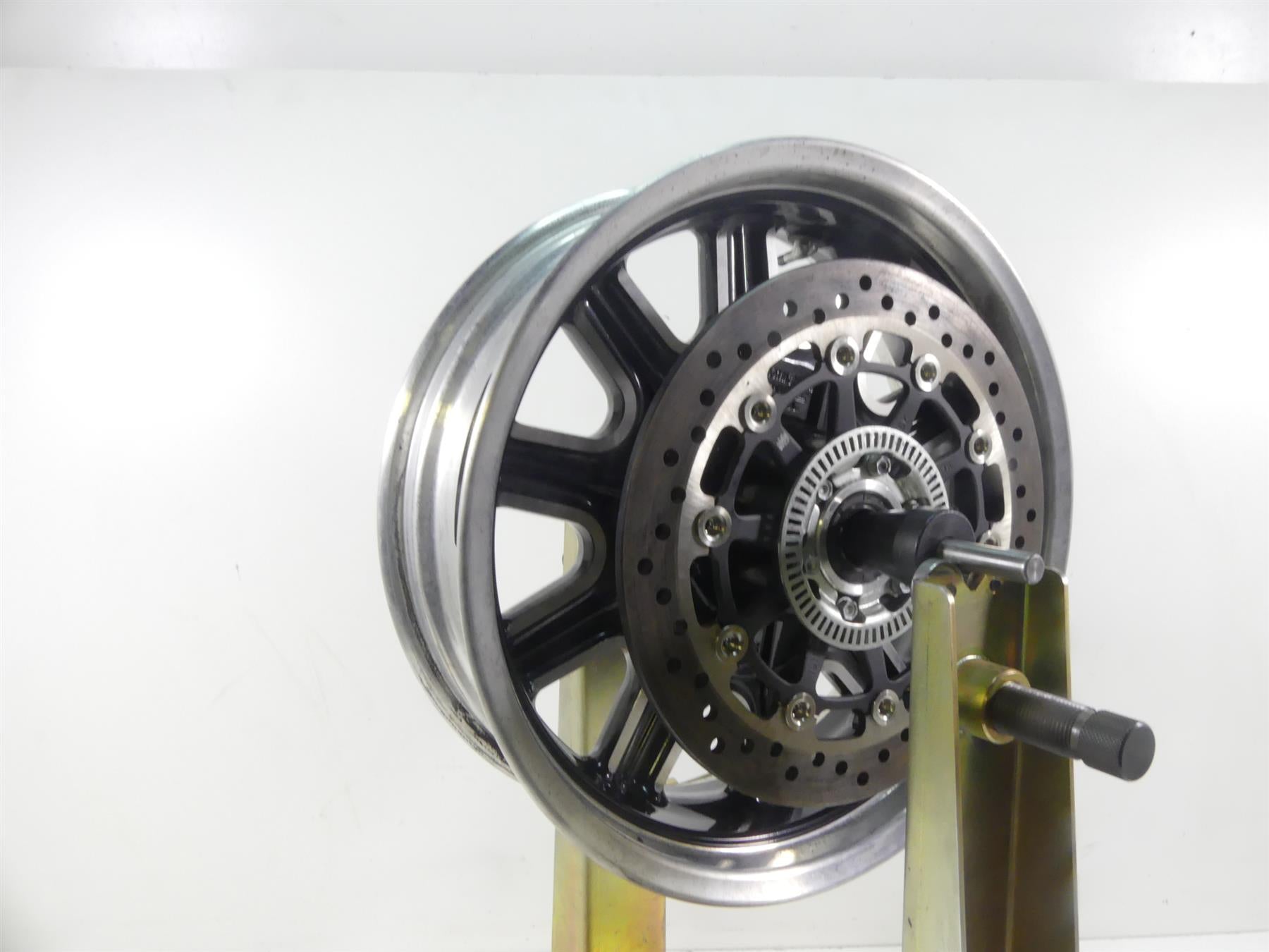 2020 Indian Roadmaster Straight 16x5 Rear Wheel Rim 1522506 {{ shop.shopifyCountryName }} - Mototech271