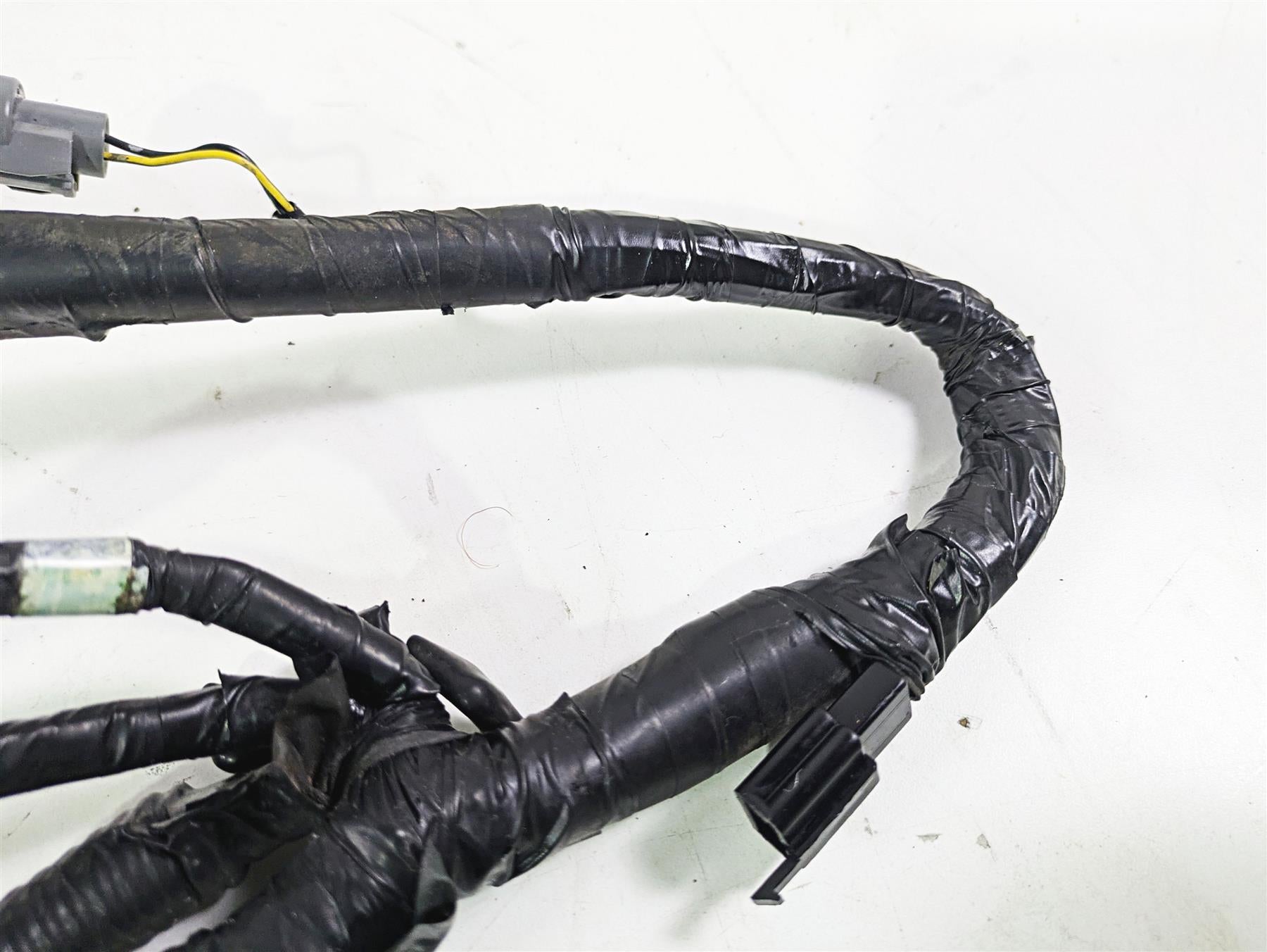 2002 Honda V-Twin VTX1800 C Main Wiring Harness Loom - No Cut 32100-MCH-6720 {{ shop.shopifyCountryName }} - Mototech271