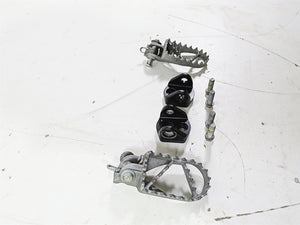 2022 KTM 1290 Super Adventure S Rider Footpeg Set & Clips & Bolts 61903040033 | Mototech271