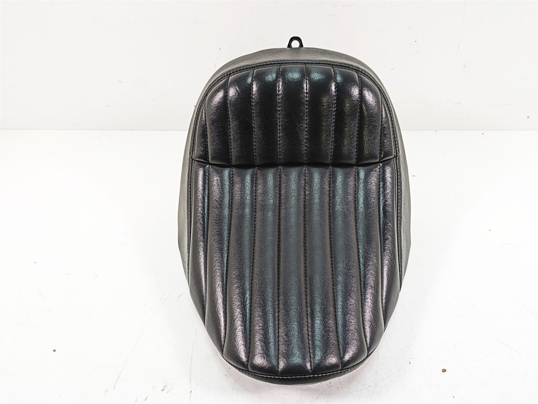 2020 Harley Softail FXBB Street Bob Oem Rider Driver Seat Saddle 52000264 {{ shop.shopifyCountryName }} - Mototech271