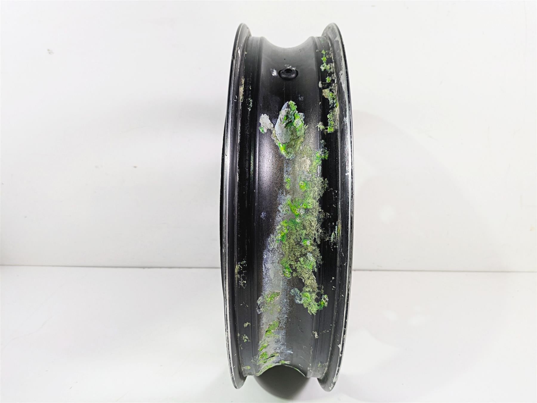 2002 Yamaha YZFR1 R1 Straight 17x3.5 Front Wheel Rim 5PW-25168-00-33 {{ shop.shopifyCountryName }} - Mototech271