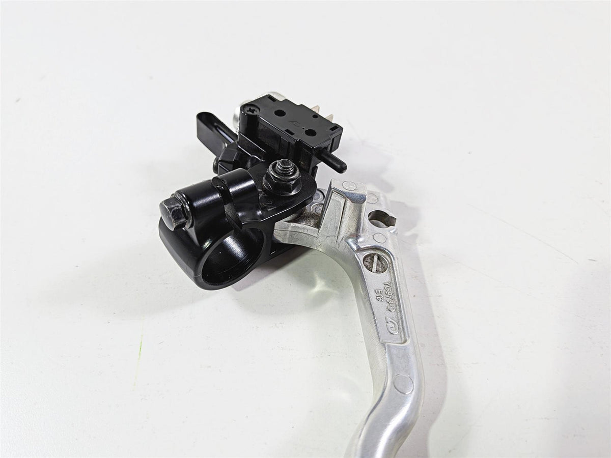 2025 Yamaha YZF R7 Nice Clutch Perch & Straight Lever 2C0-82910-02-00 {{ shop.shopifyCountryName }} - Mototech271
