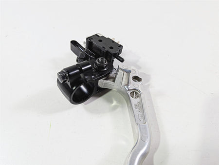 2025 Yamaha YZF R7 Nice Clutch Perch & Straight Lever 2C0-82910-02-00 {{ shop.shopifyCountryName }} - Mototech271