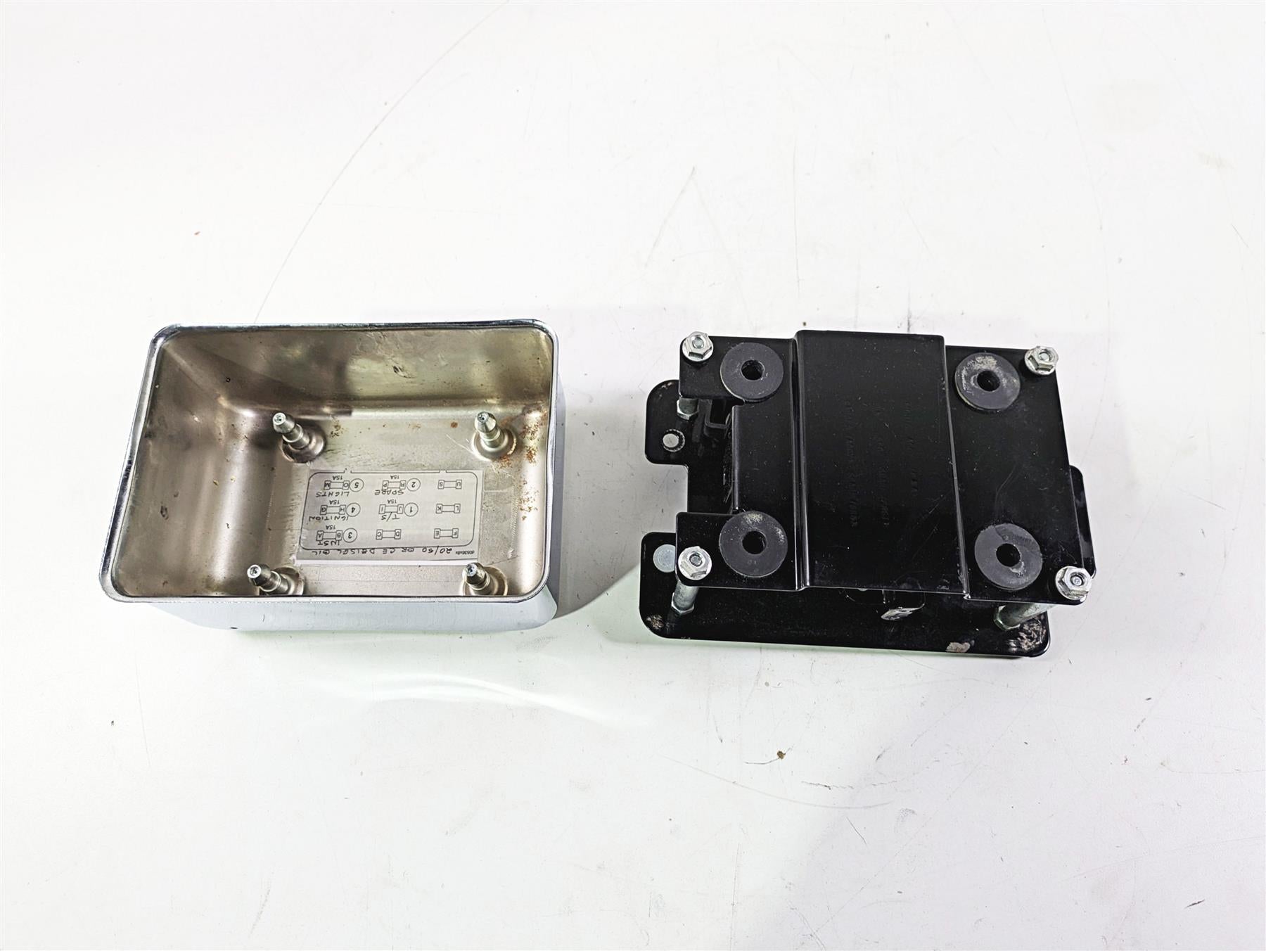 2002 Harley Dyna FXDL Low Rider Electrical Box Carrier & Chrome Cover 66333-99 | Mototech271