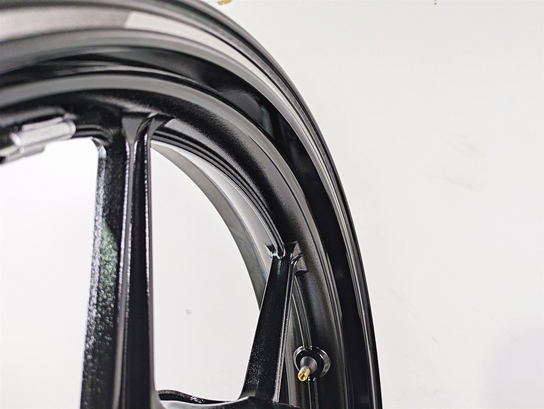 2024 Kawasaki ZX6R ZX636 Ninja 17x3.5 Front Wheel Rim 40 Miles - Read 41073-0728 {{ shop.shopifyCountryName }} - Mototech271
