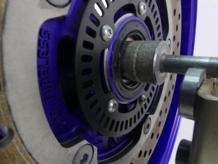 2022 Yamaha MT09 FZ09 Nice Rear Blue 17x5.5 Wheel Rim B7N-25338-00-P0 {{ shop.shopifyCountryName }} - Mototech271