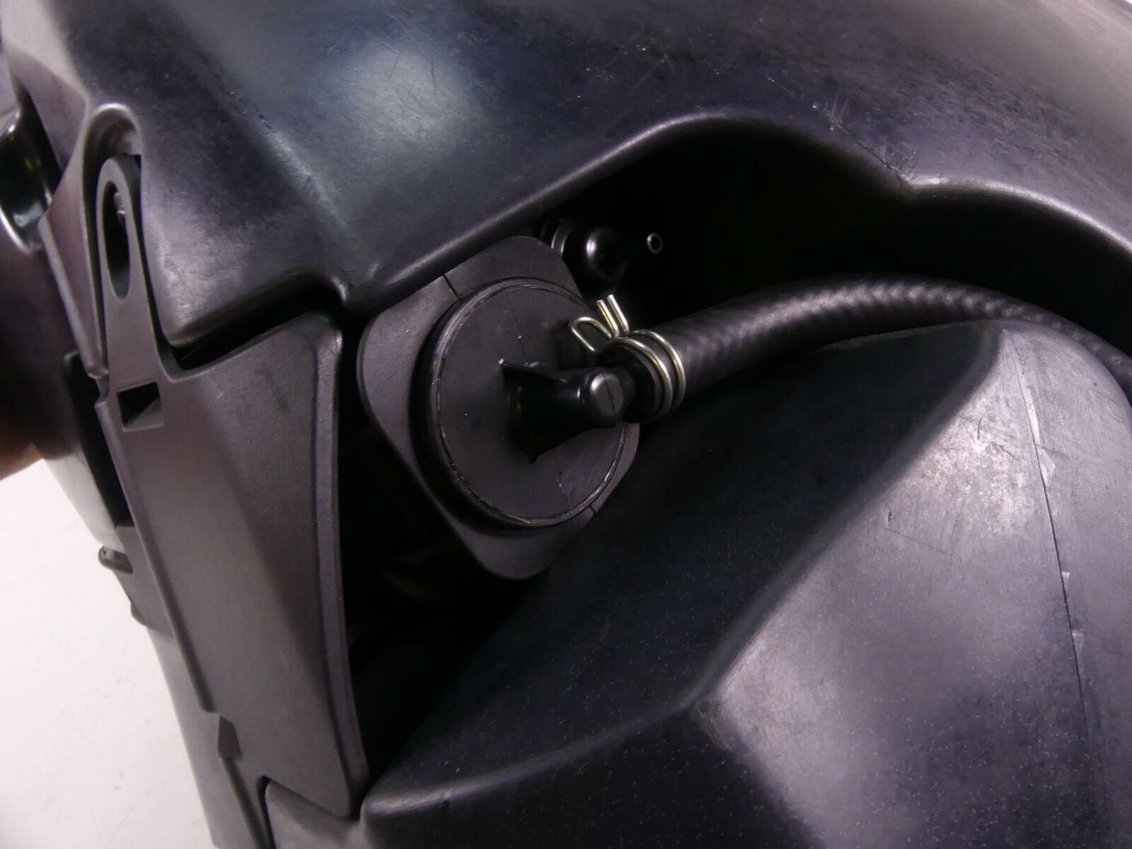 2015 Ducati Diavel Carbon Plastic Fuel Gas Petrol Tank Reservoir -Clean 58612151 {{ shop.shopifyCountryName }} - Mototech271