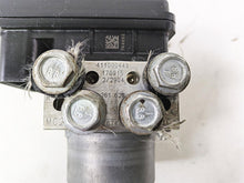 Load image into Gallery viewer, 2018 Harley FXBR Softail Breakout Abs Brake Pump Unit Module 41100044B | Mototech271
