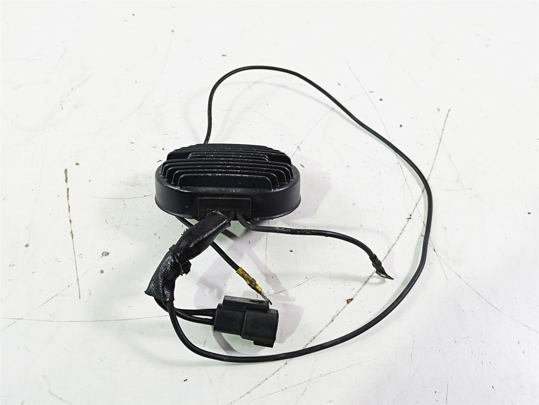 2005 Harley Softail FLSTSCI Heritage Springer Rectifier Volt Regulator 74540-01 {{ shop.shopifyCountryName }} - Mototech271