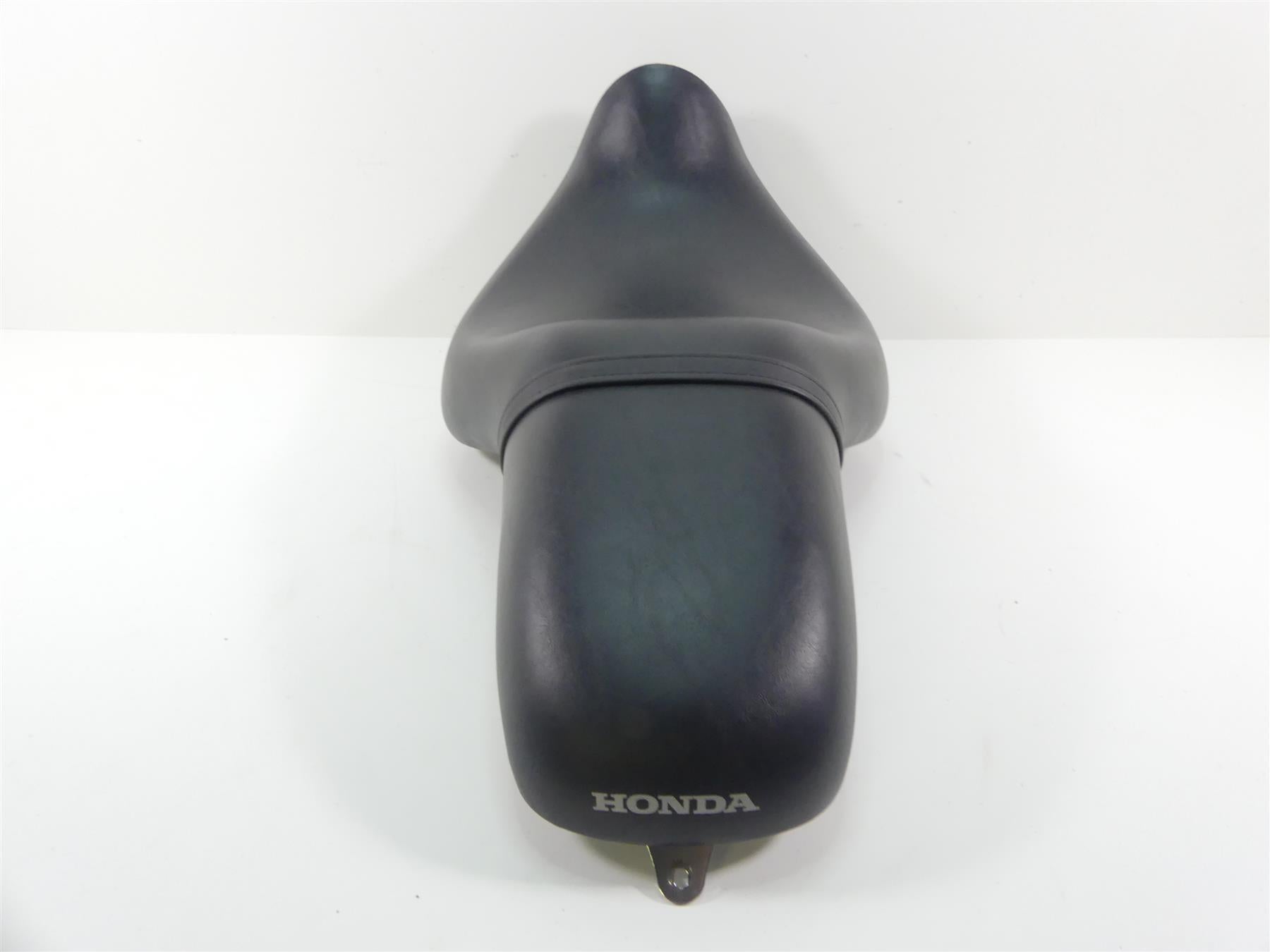 2003 Honda VT1100 C2 Shadow Sabre Driver Passenger Saddle Seat 77200-MCK-A30 {{ shop.shopifyCountryName }} - Mototech271