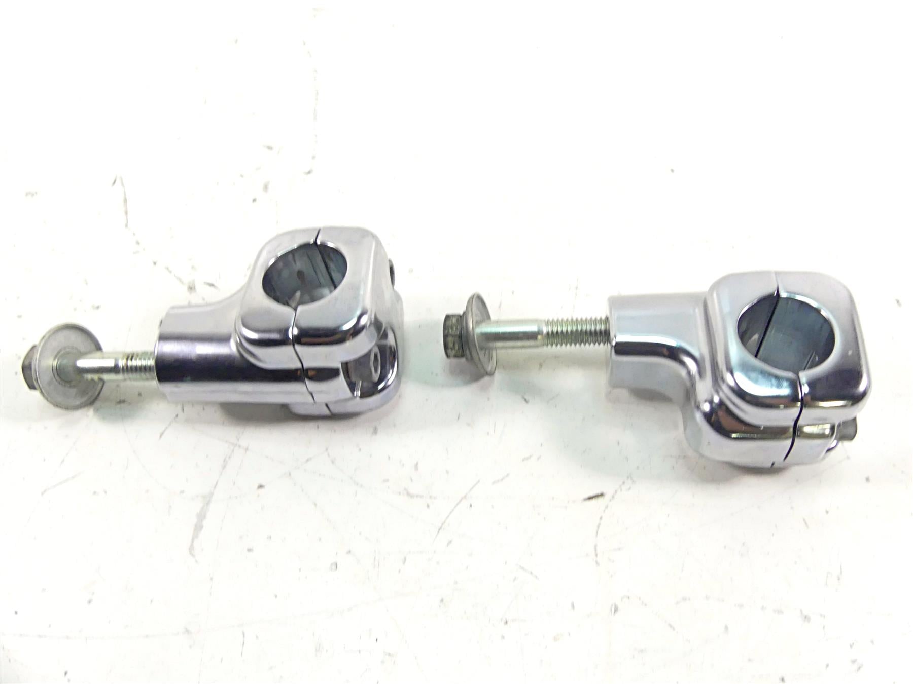 2013 Harley Softail FLSTFB Fat Boy Lo Handlebar Clamp Riser Holder 56887-07 {{ shop.shopifyCountryName }} - Mototech271