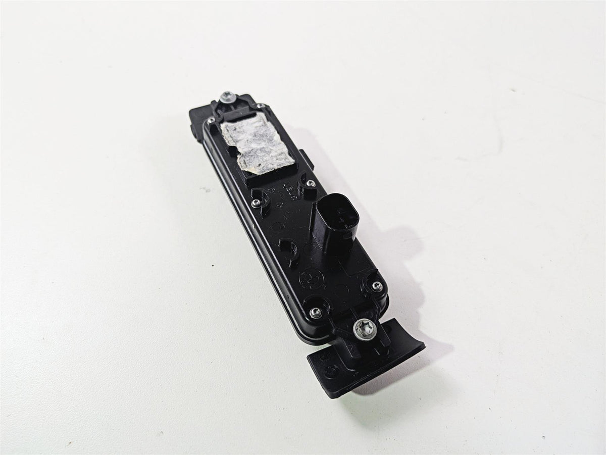2016 BMW R1200RT K52 Radio Audio Side Control Button Knob Panel 65147727885 {{ shop.shopifyCountryName }} - Mototech271