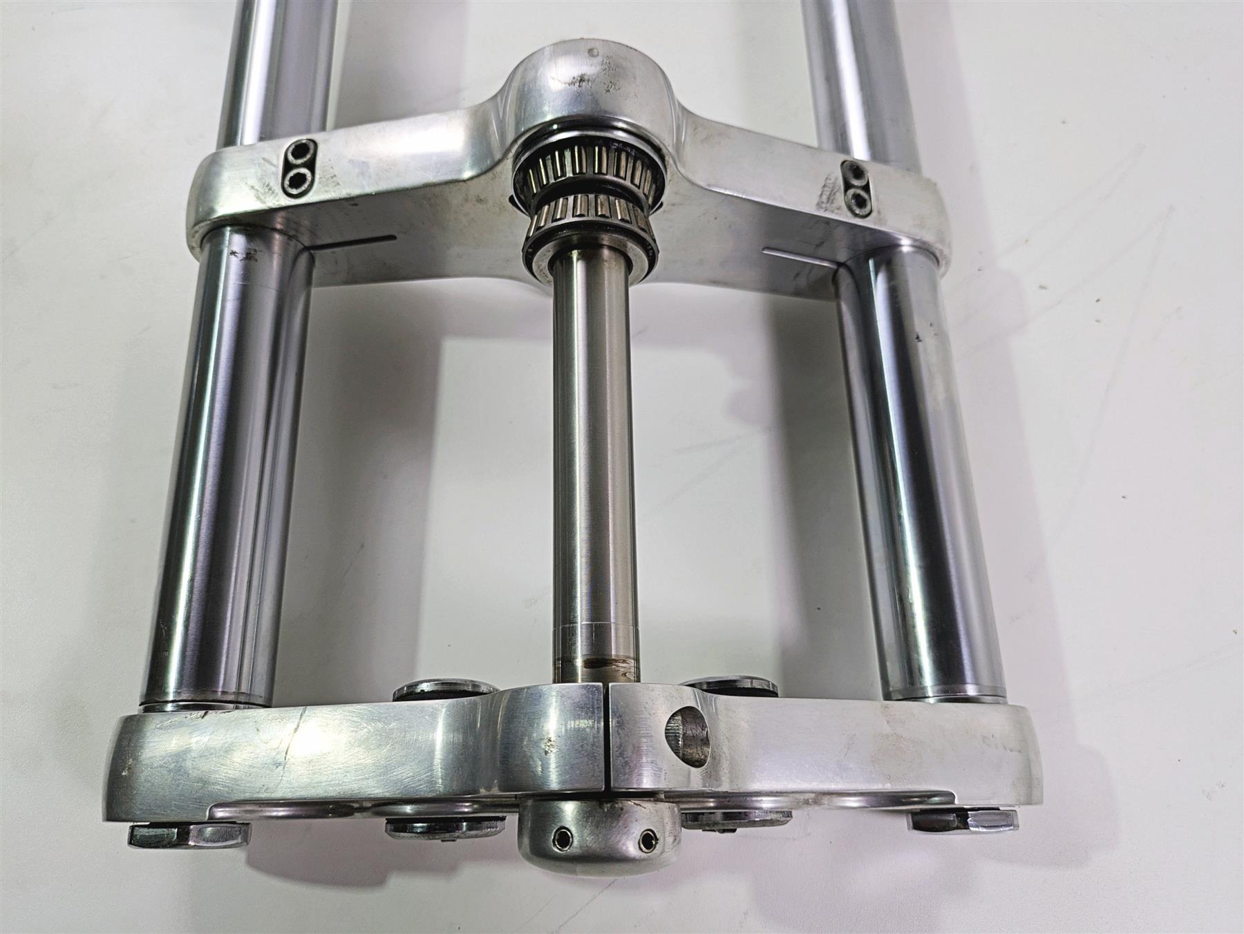 2002 Indian Spirit Deluxe Front Forks Triple Tree Front Axle Set 31-193 31-194 {{ shop.shopifyCountryName }} - Mototech271