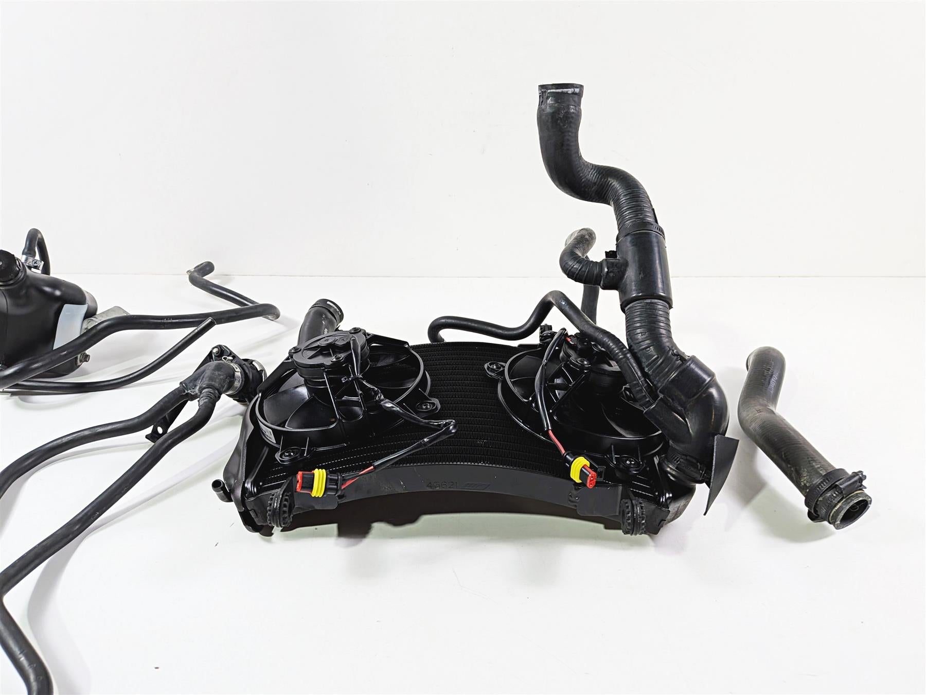 2011 Ducati Streetfighter 1098 S Upper Radiator Fan Reservoir Set 54840841B {{ shop.shopifyCountryName }} - Mototech271
