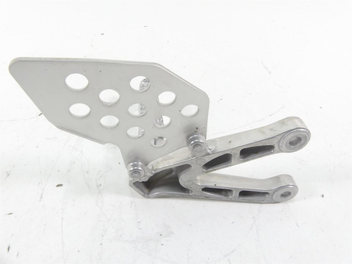 2021 Honda CBR600RR Front Left Rider Driver Footpeg Foot Peg 50700-MFJ-D00 {{ shop.shopifyCountryName }} - Mototech271