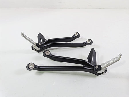 2020 Triumph Street Triple 765RS Rear Passenger Footpeg Set T2088156 T2088157-Mototech271