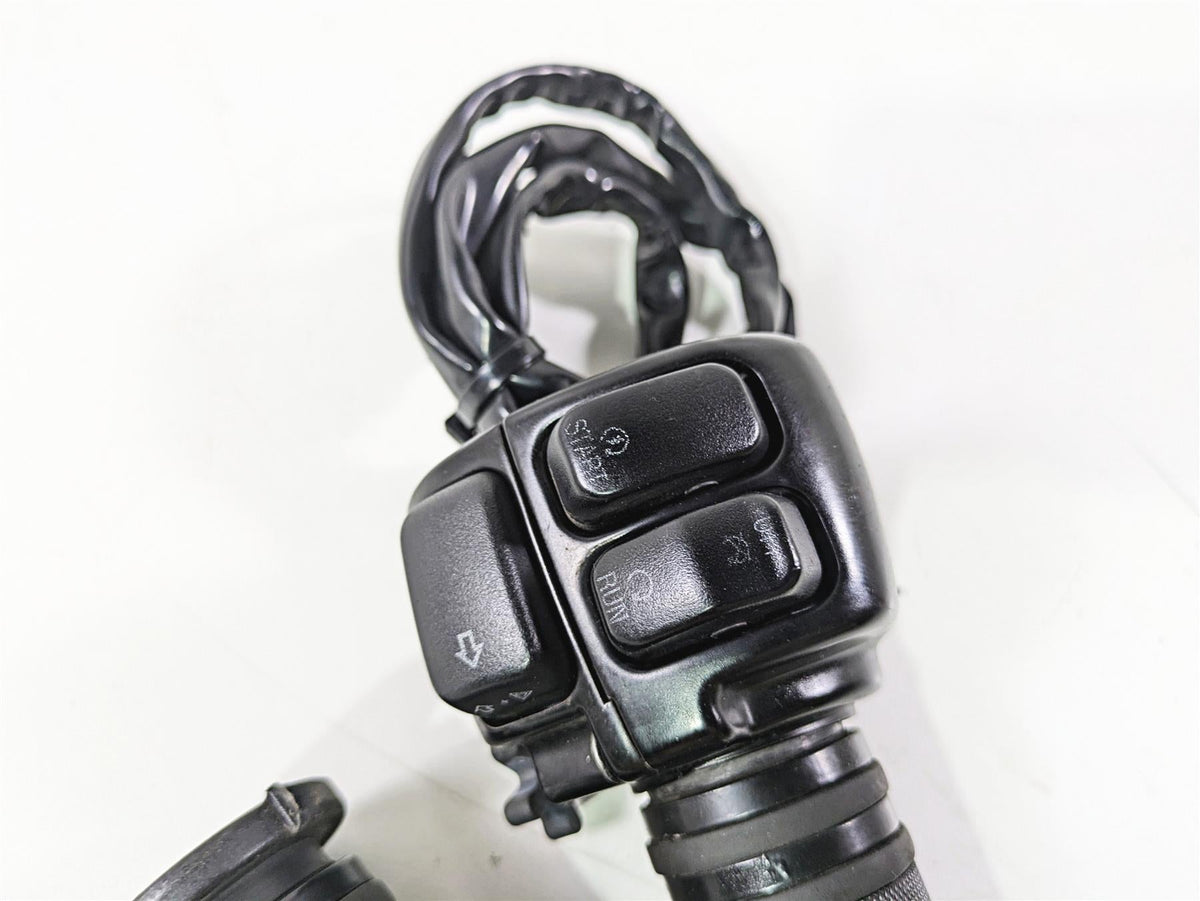 2016 Harley VRSCDX Night Rod Right Hand Control Switch 71684-06A 71621-08 {{ shop.shopifyCountryName }} - Mototech271