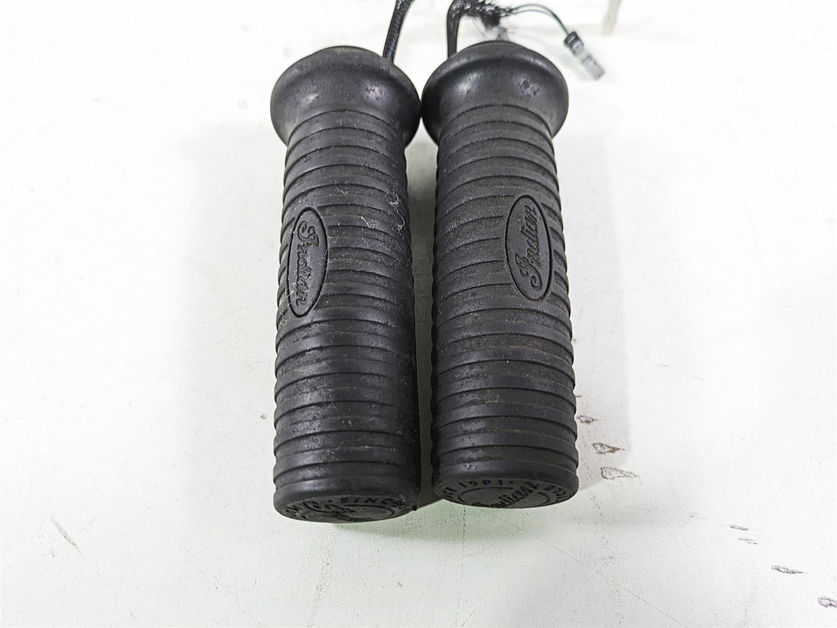 2018 Indian Chieftain Dark Horse Heated Left Right Hand Grip Set 5416650 {{ shop.shopifyCountryName }} - Mototech271