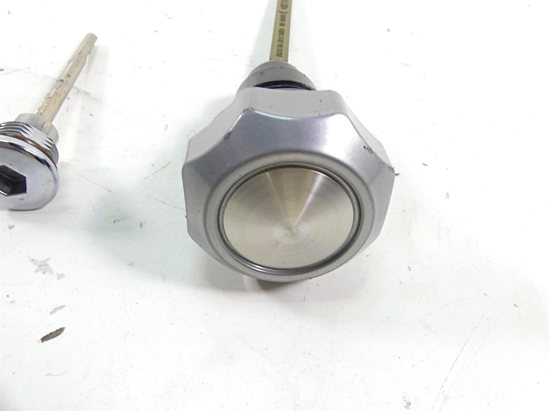 2008 Harley Touring FLHX Street Glide Oil Dip Stick Set 37065-06A 62849-07A {{ shop.shopifyCountryName }} - Mototech271