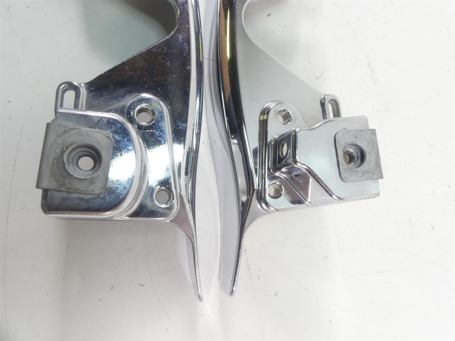 2017 Harley Touring FLHTKL Electra Glide Chrome Saddlebag Holder Set 90200503 {{ shop.shopifyCountryName }} - Mototech271