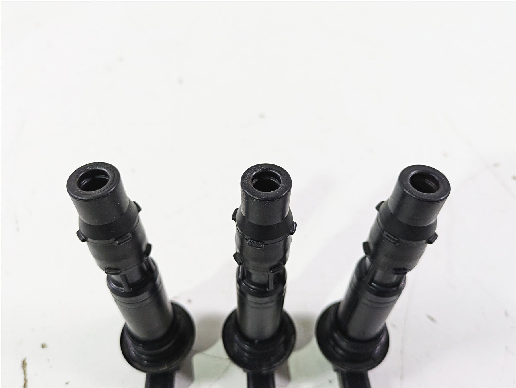 2019 Triumph Speed Triple RS 1050 Ignition Stick Coil Set T1297890 {{ shop.shopifyCountryName }} - Mototech271