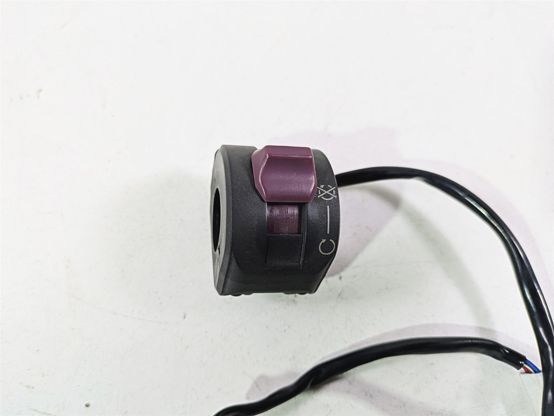2013 Ducati Hypermotard 821 SP Right Hand Start Stop Control Switch 65010121E {{ shop.shopifyCountryName }} - Mototech271