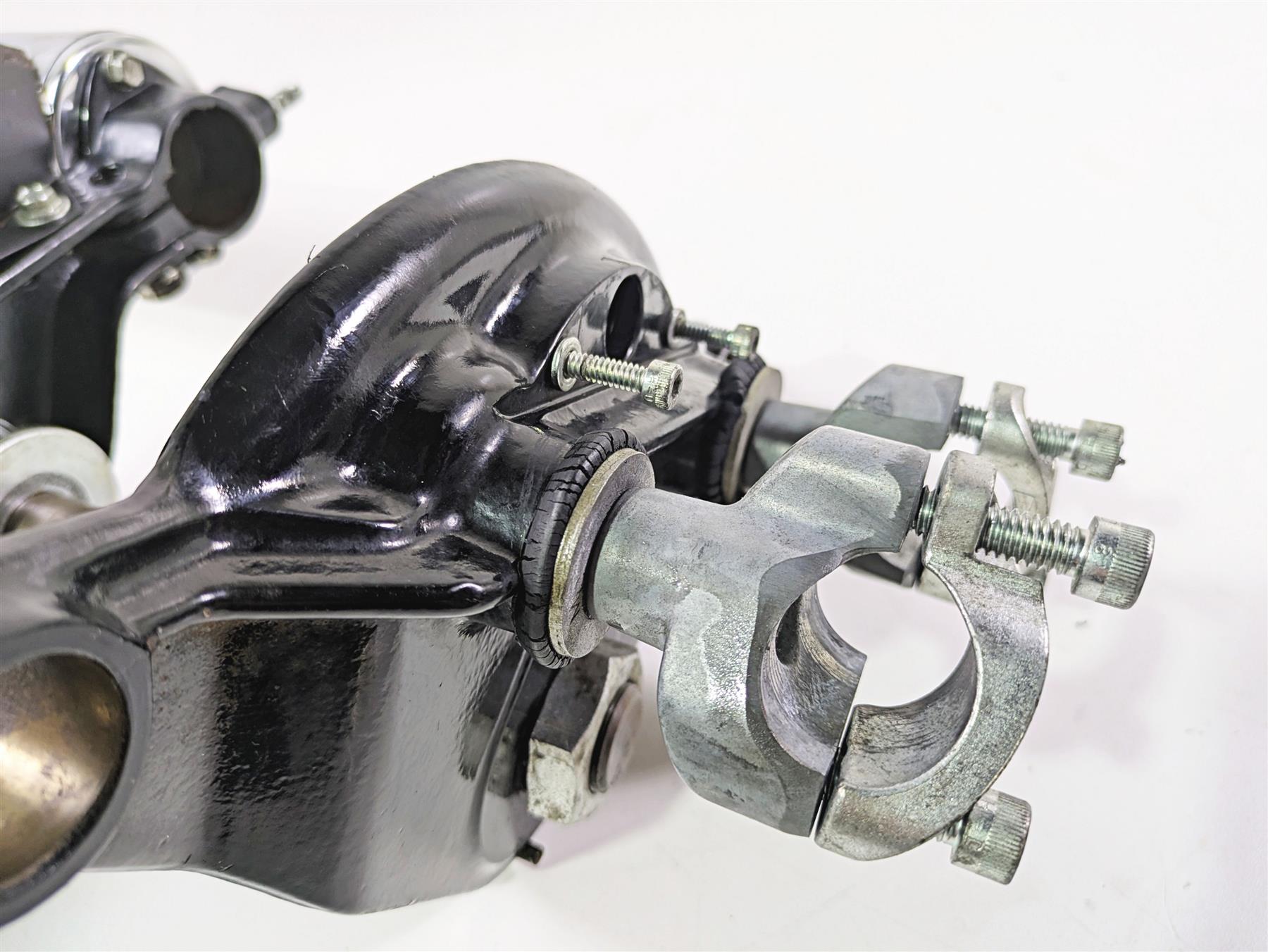 1998 Harley Touring FLHRCI Road King Upper Lower Triple Tree Cover Set 45435-95 {{ shop.shopifyCountryName }} - Mototech271