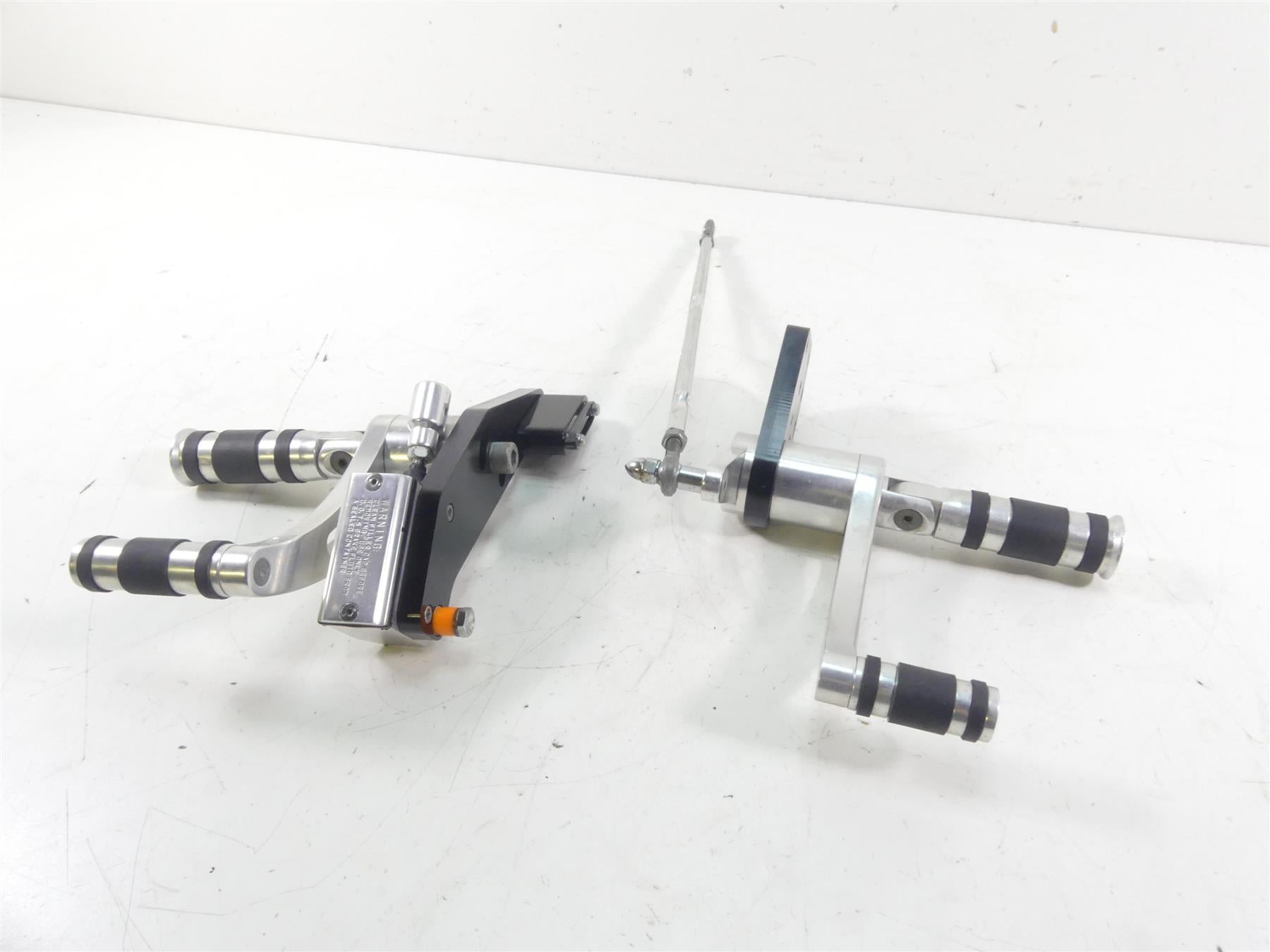 2001 Indian Centennial Scout Front Left Right Foot Control Pegs 41-007 41-008