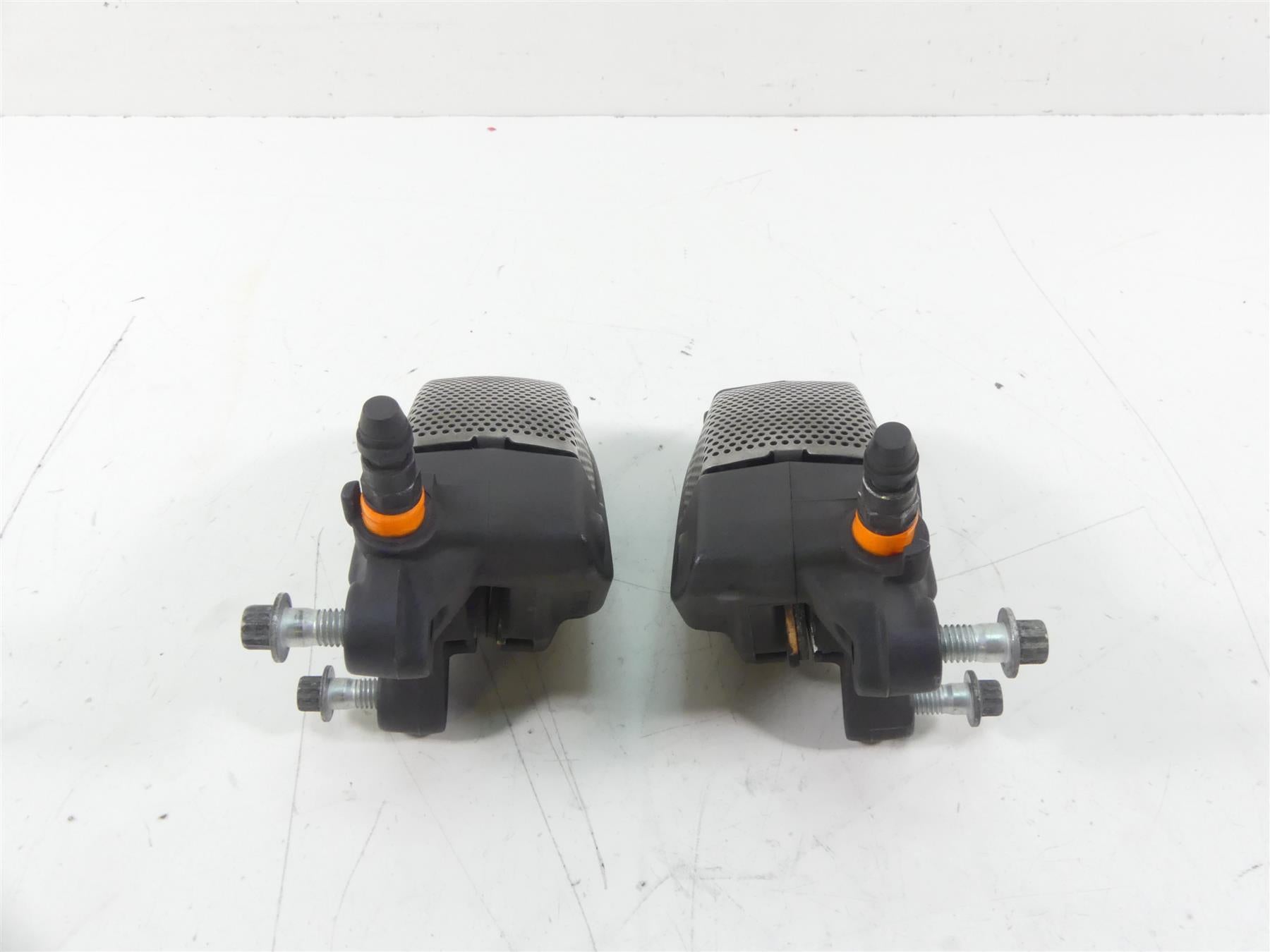 2016 Harley Touring FLTRX Road Glide Front Brake Caliper Set 43027-08 43023-08 {{ shop.shopifyCountryName }} - Mototech271