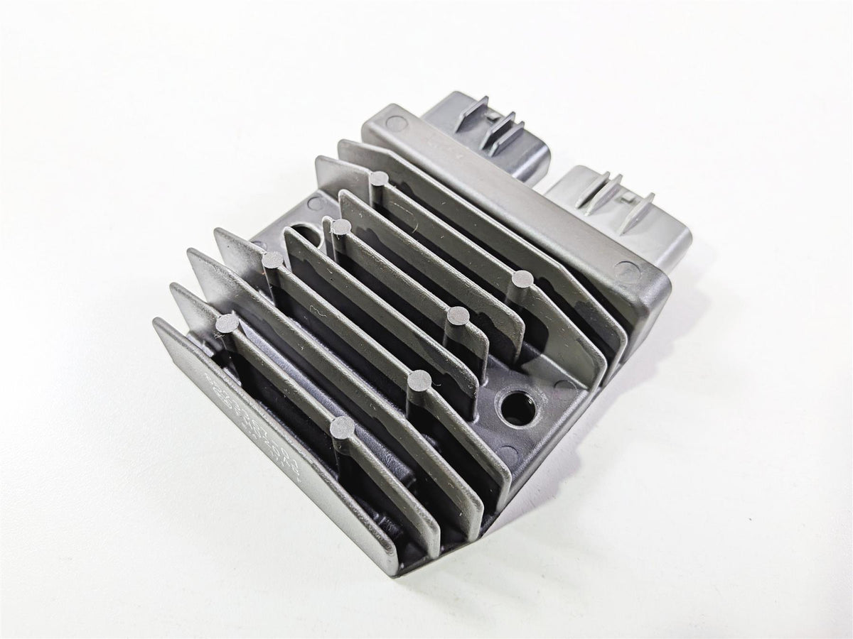 2019 BMW R1250GS K50 Rectifier Voltage Regulator FH020AB 8523367 12318523367 {{ shop.shopifyCountryName }} - Mototech271