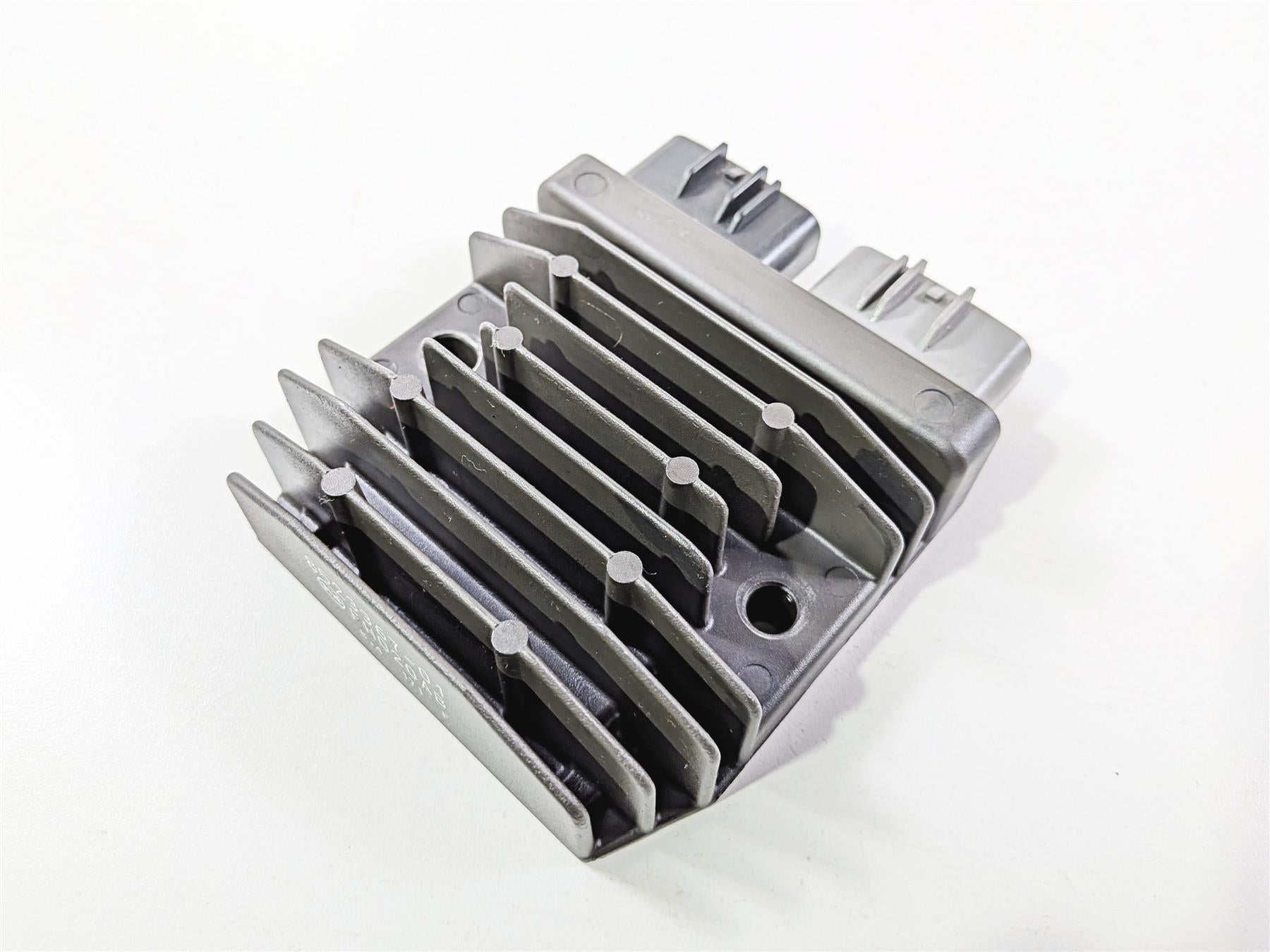 2019 BMW R1250GS K50 Rectifier Voltage Regulator FH020AB 8523367 12318523367 {{ shop.shopifyCountryName }} - Mototech271
