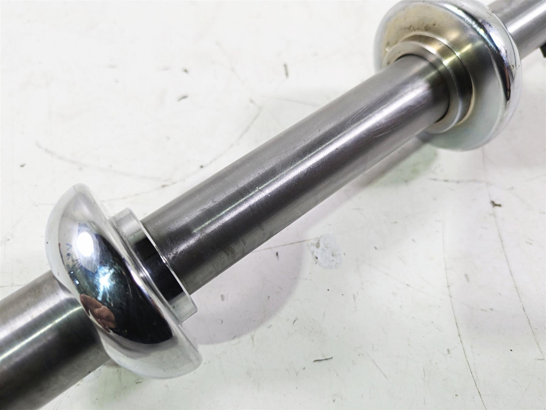 2007 Harley Touring FLHTCU SE CVO E-Glide Front Axle Wheel Spindle 1" 43364-00 {{ shop.shopifyCountryName }} - Mototech271