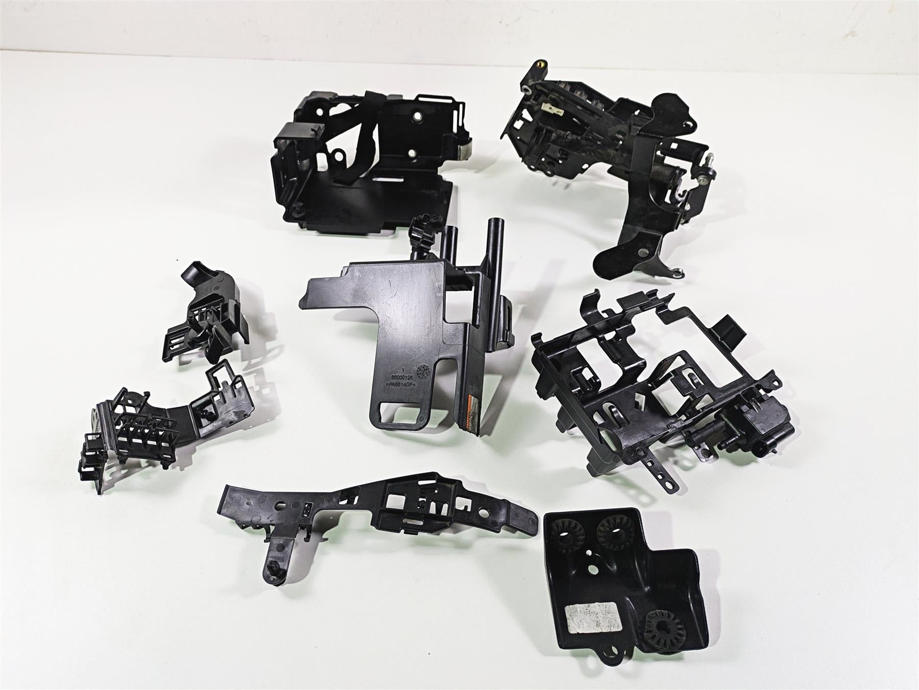 2019 Harley Softail FXDR 114 Battery & Electrical Holder Set 69201632 74700031 {{ shop.shopifyCountryName }} - Mototech271