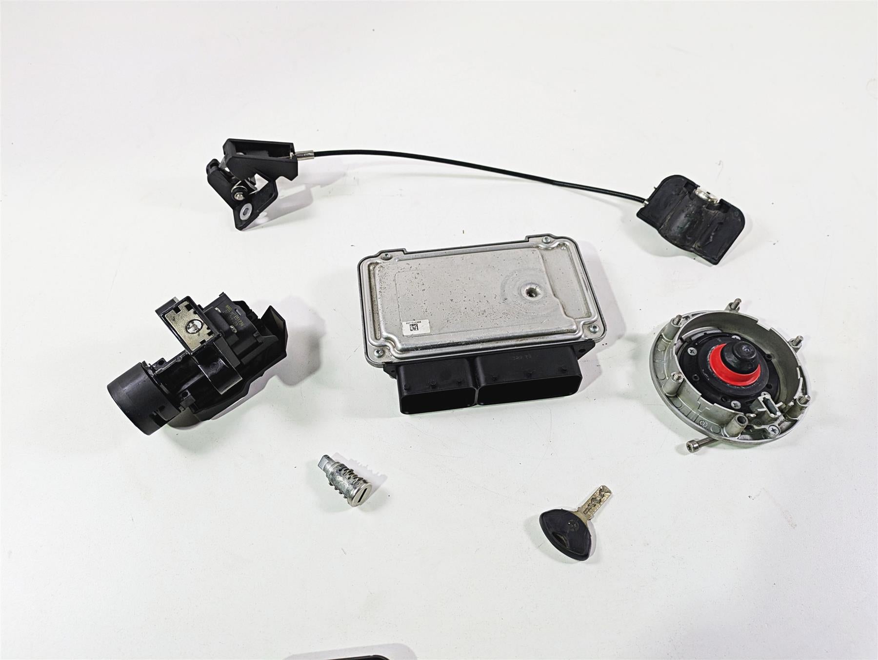 2010 BMW R1200RT K26 Cdi Ecu Ecm & Ignition Switch Set 7722565 5125770007 {{ shop.shopifyCountryName }} - Mototech271