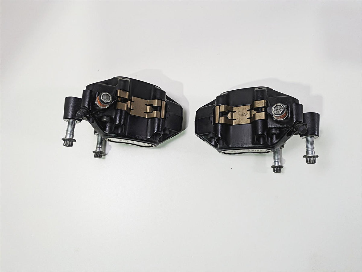 2019 Harley Softail FXDR 114 Front Brake Caliper Set 41300095 41300205 {{ shop.shopifyCountryName }} - Mototech271