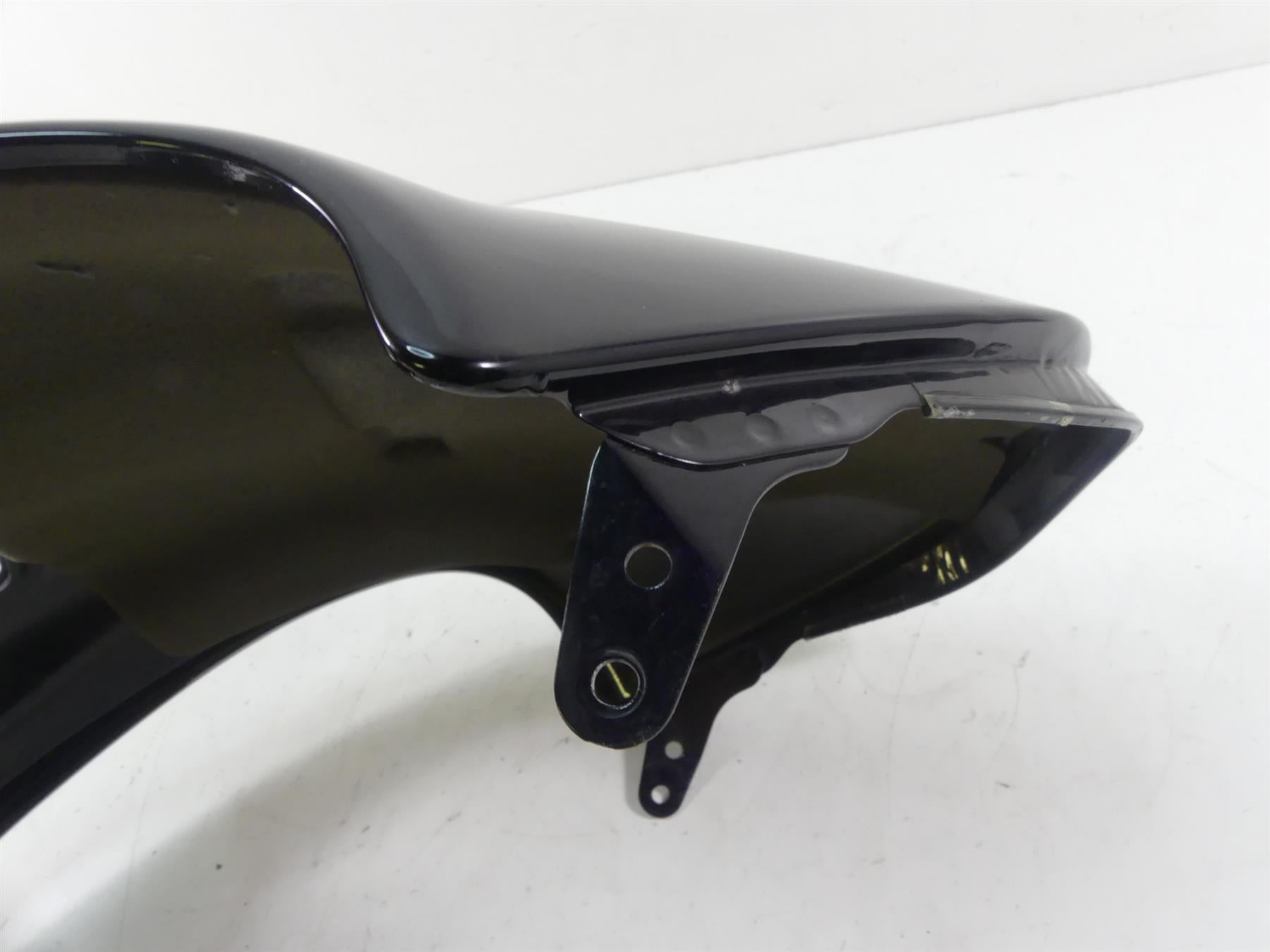 2013 Yamaha VMX17 V-Max 1700 Center Fuel Tank Air Box Cover - Nice 2S3-2171A-00 {{ shop.shopifyCountryName }} - Mototech271