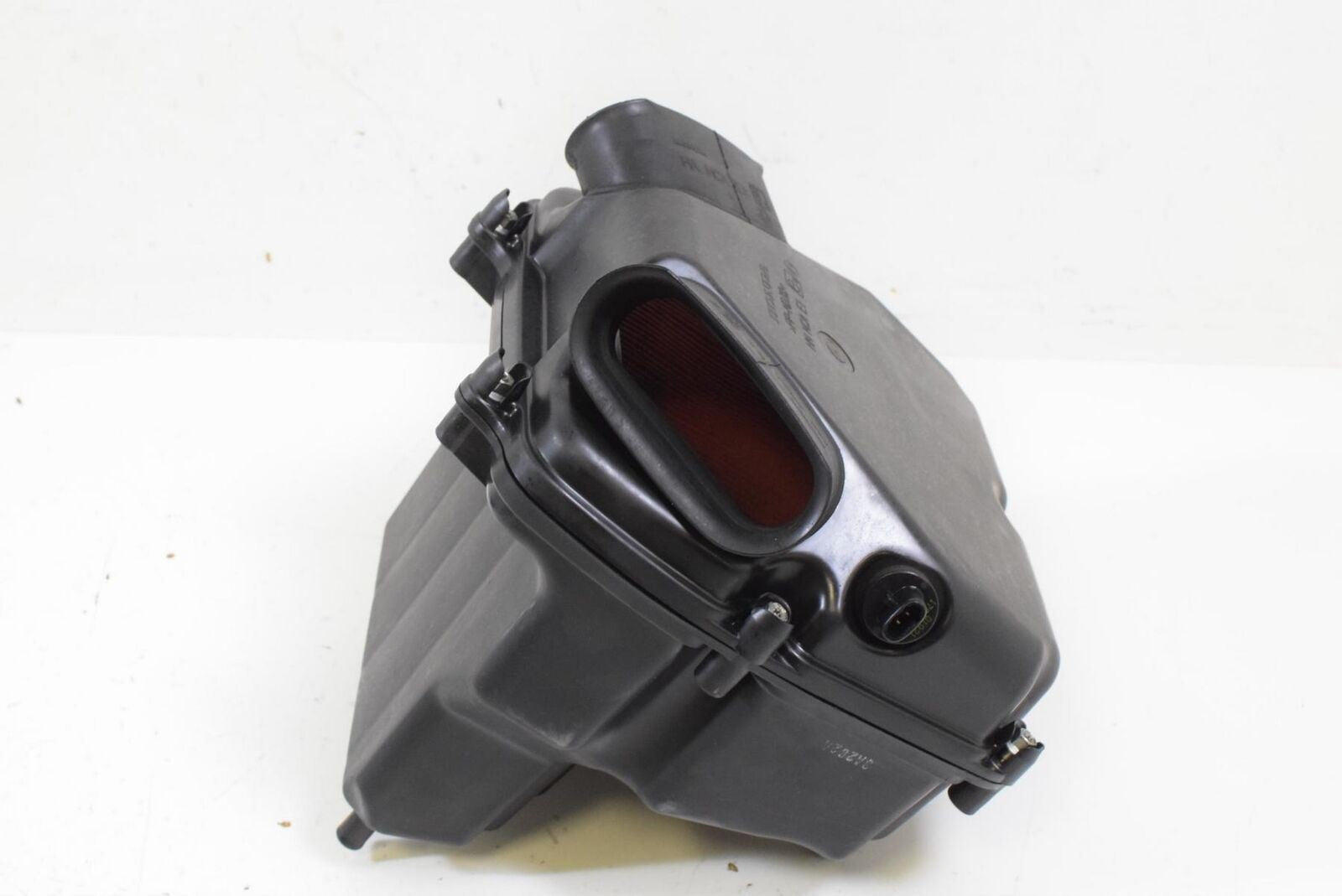 2013 Honda GL1800 B Goldwing Airbox Filter Cleaner Housing Assembl 17231-MCA-A80 {{ shop.shopifyCountryName }} - Mototech271