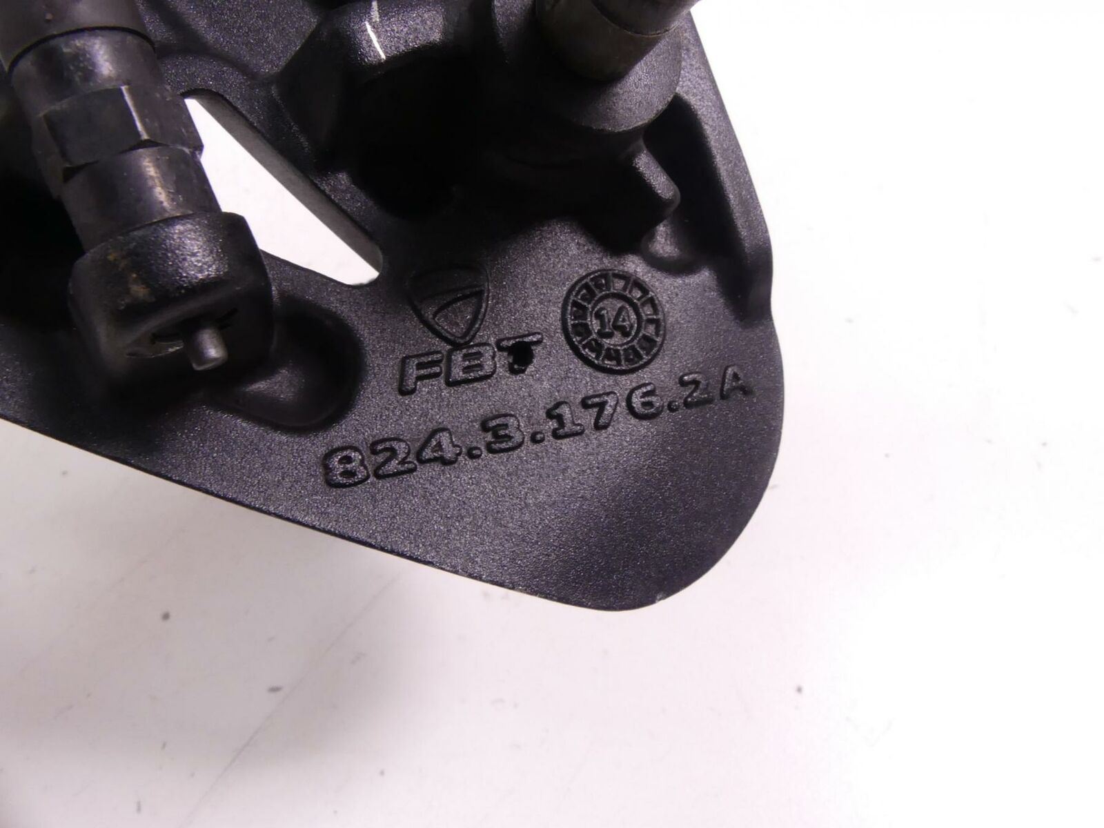 2015 Ducati Diavel Carbon Right Front Rider Footpeg Foot Peg + Mount 82431762A {{ shop.shopifyCountryName }} - Mototech271