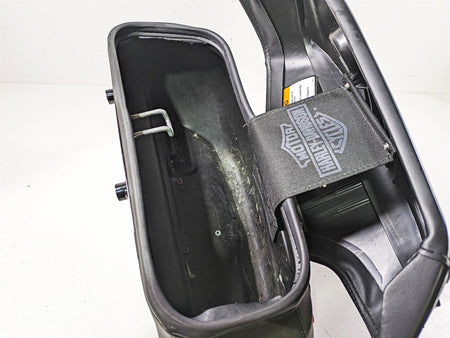 2019 Harley FLHCS Softail Heritage Right Saddle Bag Saddlebag 90201436 {{ shop.shopifyCountryName }} - Mototech271