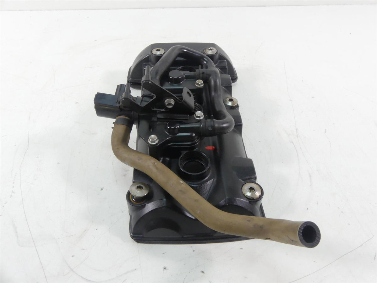 2019 Triumph Street Triple 765R Cylinderhead Valve Cover T1260251 {{ shop.shopifyCountryName }} - Mototech271
