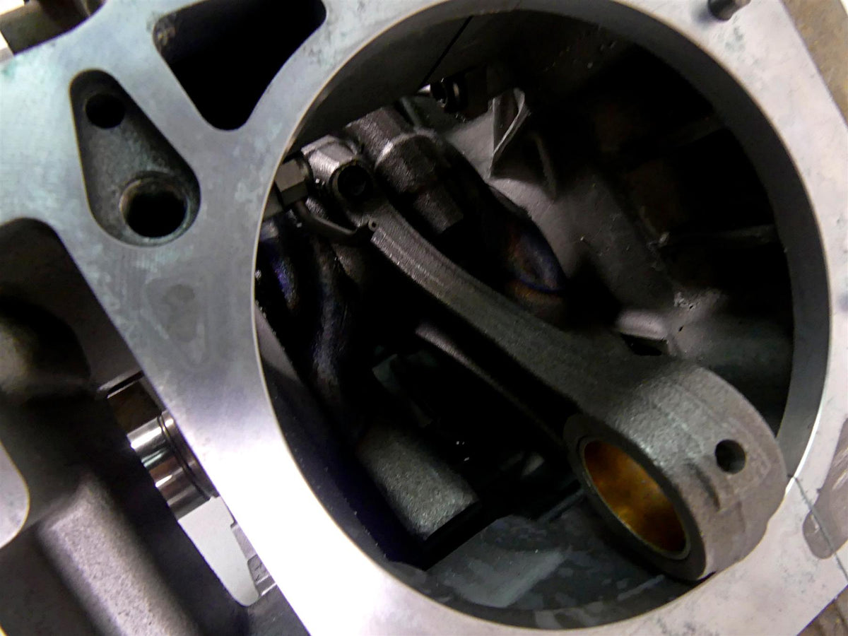 2018 Can Am Commander 1000R XT Engine Bottom End Crankcase Crank Case 420686416 {{ shop.shopifyCountryName }} - Mototech271