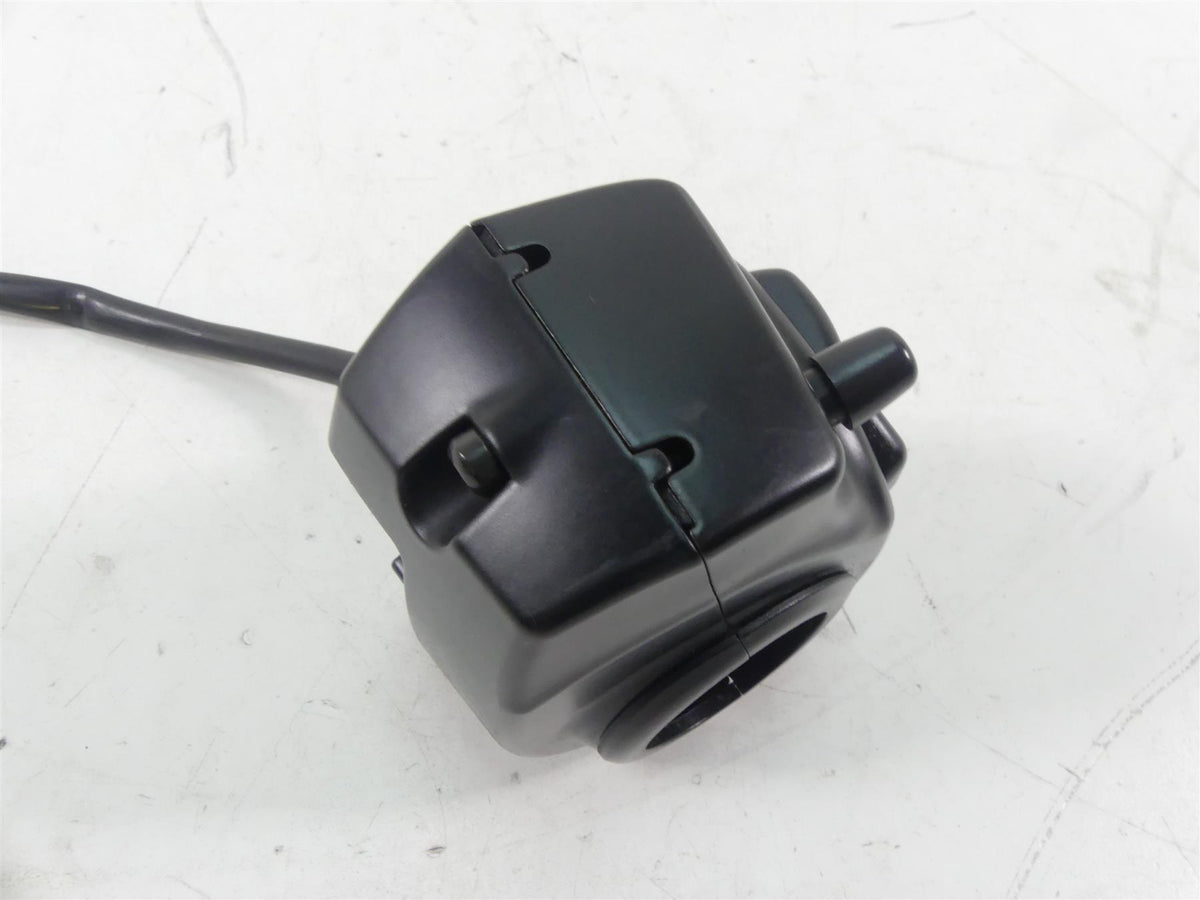 2014 Harley Touring FLHX Street Glide Nice Right Hand Control Switch 71500129 {{ shop.shopifyCountryName }} - Mototech271