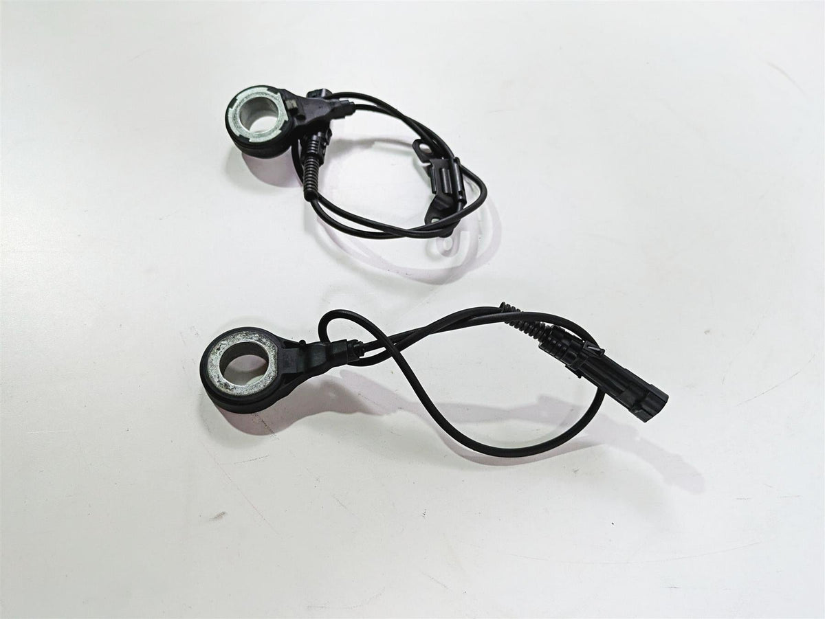 2010 Harley Touring FLHTK Electra Glide Abs Brake Wheel Speed Sensors 40614-08 {{ shop.shopifyCountryName }} - Mototech271